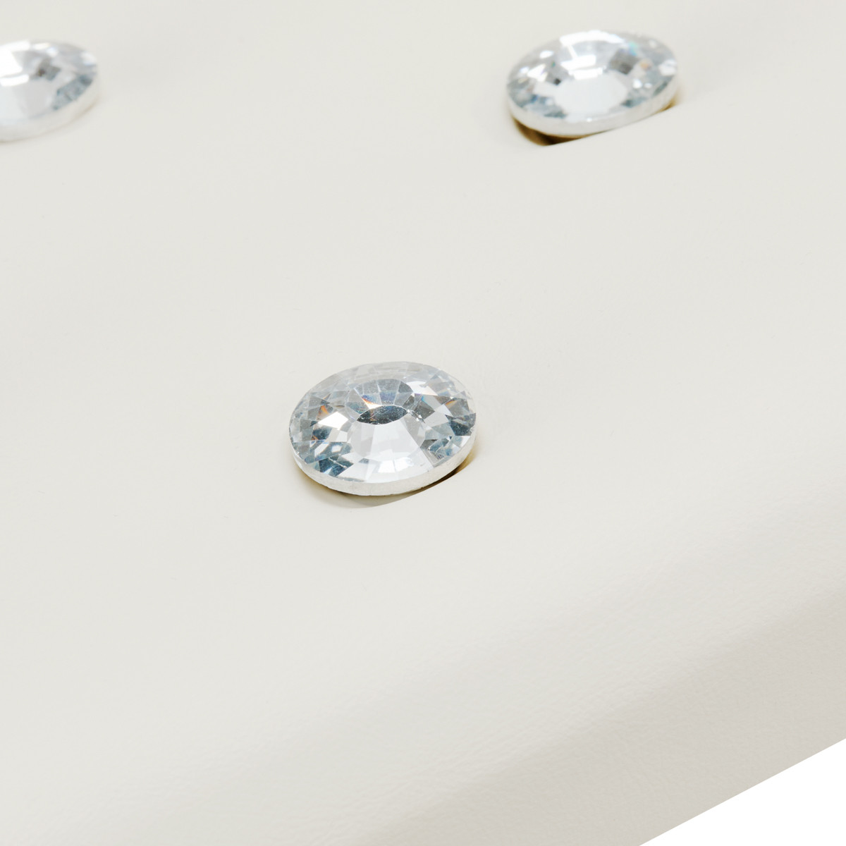 Momo Diamond manicure support stand Ecru 3